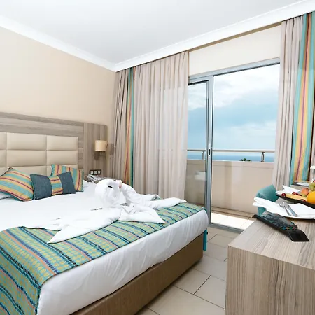 Insula & 5* 阿拉尼亚