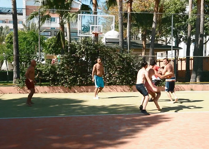 Insula & Готель